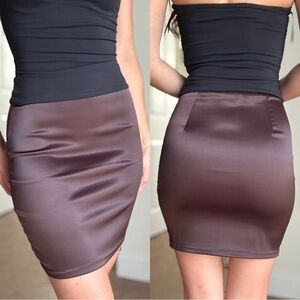 Chic Satin Pencil Skirt in Rich Brown